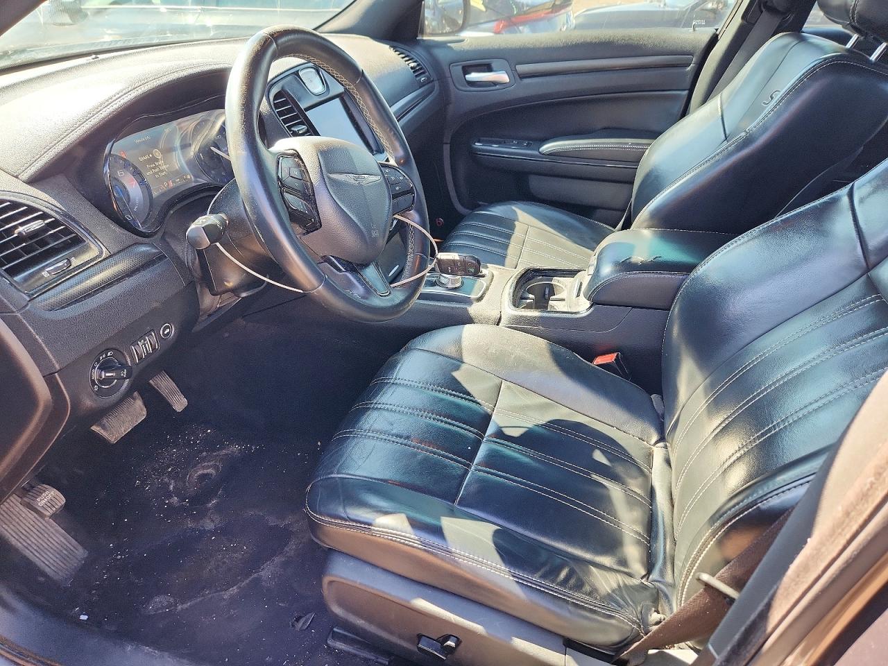 2016 CHRYSLER 300 S photo 19