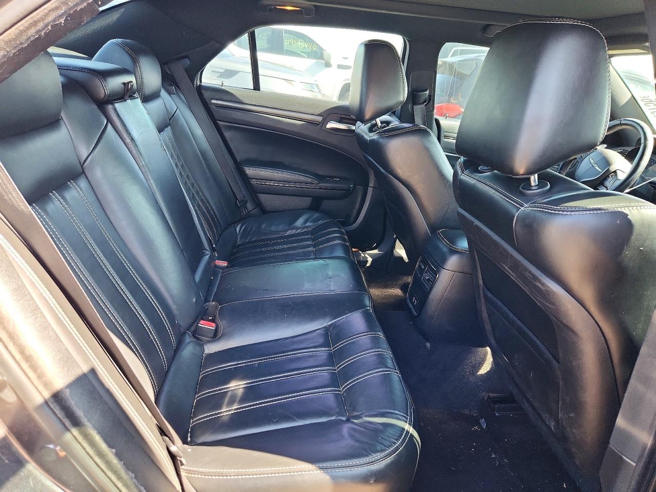 2016 CHRYSLER 300 S photo 28
