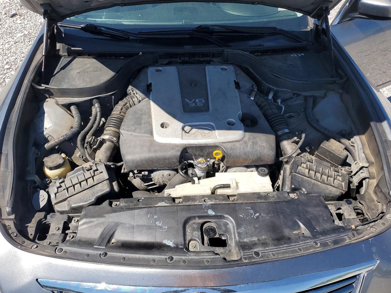 2010 INFINITI G37 photo 31