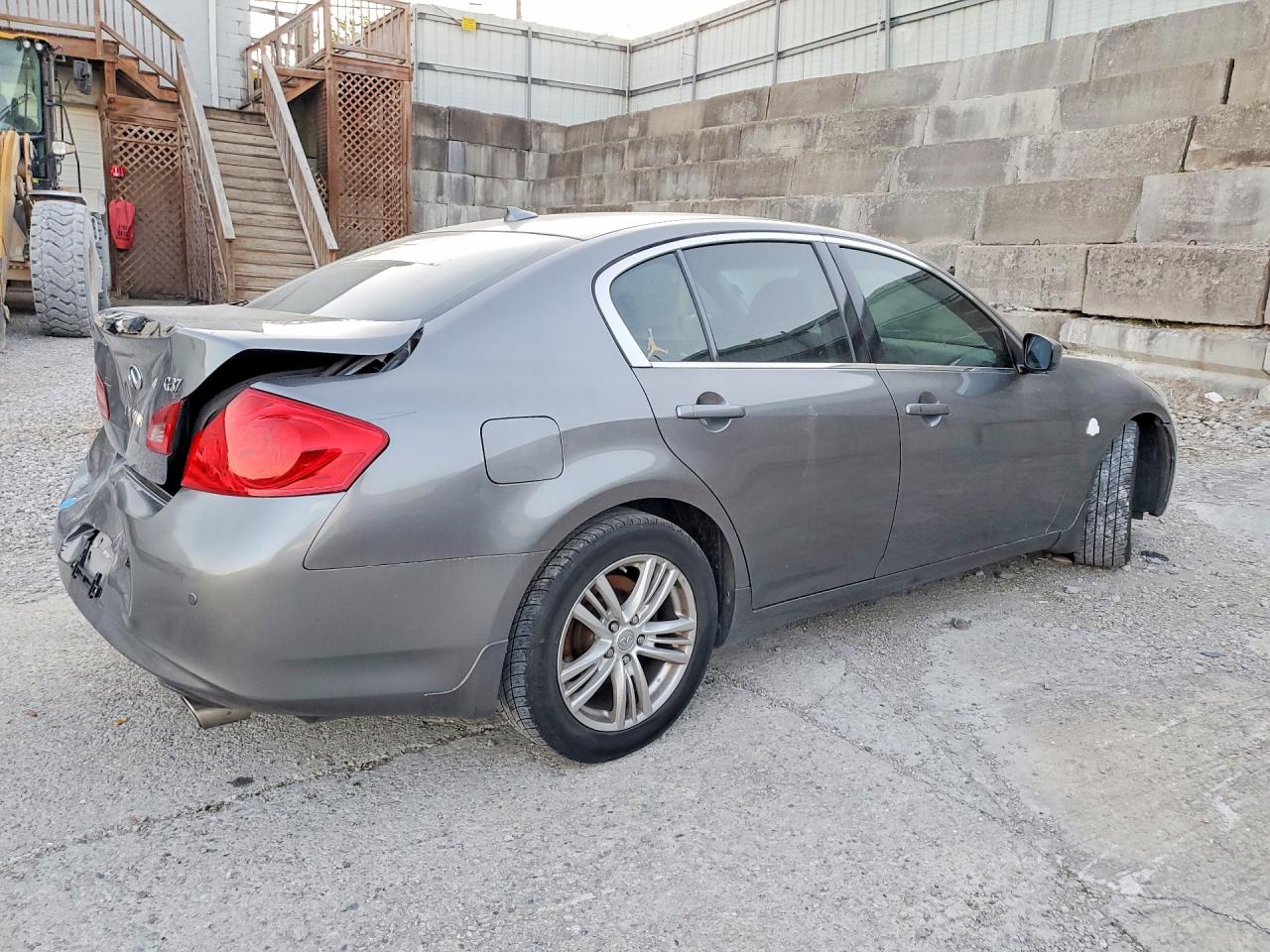 2010 INFINITI G37 photo 7