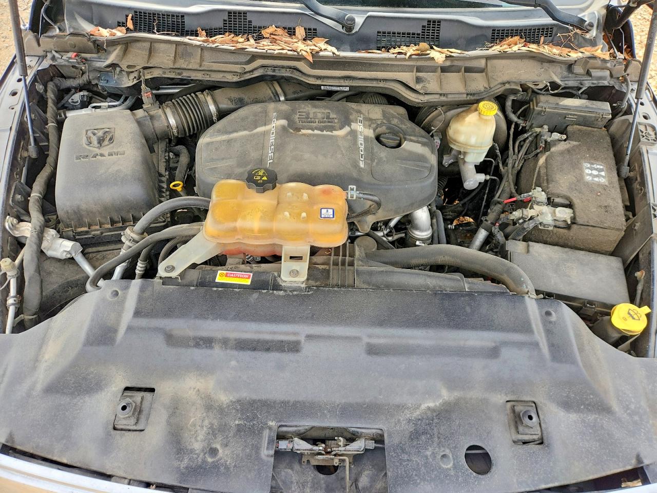 2015 RAM 1500 SLT photo 21