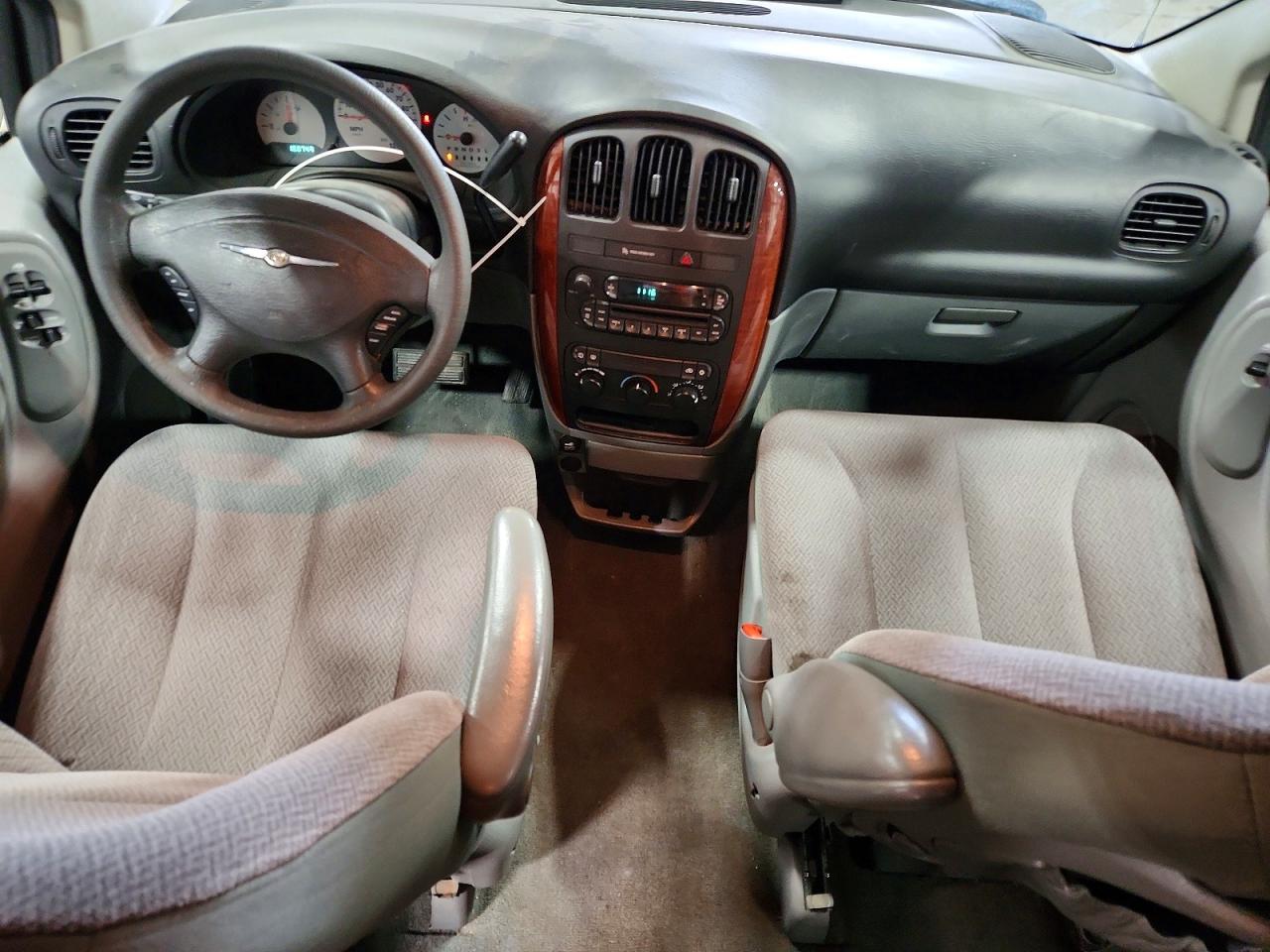 2007 CHRYSLER TOWN & COUNTRY LX photo 15