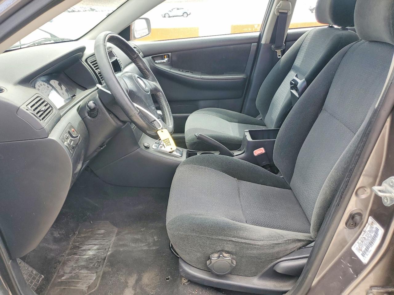 2004 TOYOTA COROLLA S photo 13