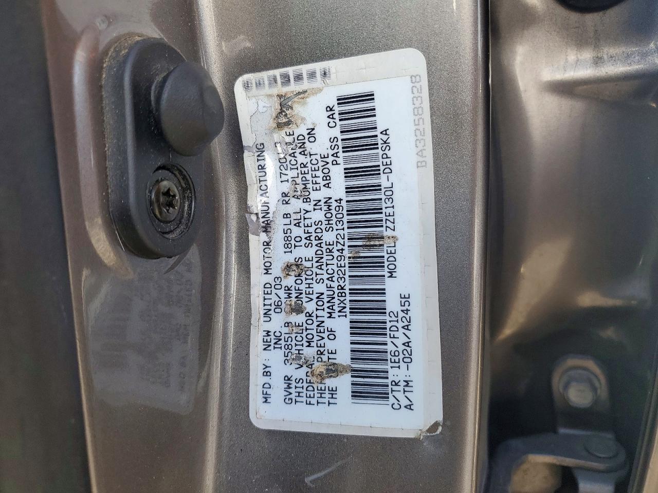 2004 TOYOTA COROLLA S photo 23
