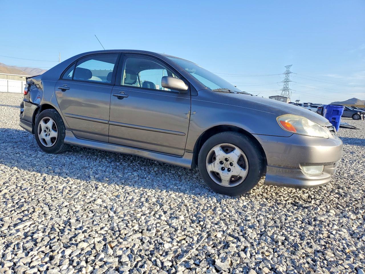 2004 TOYOTA COROLLA S photo 7