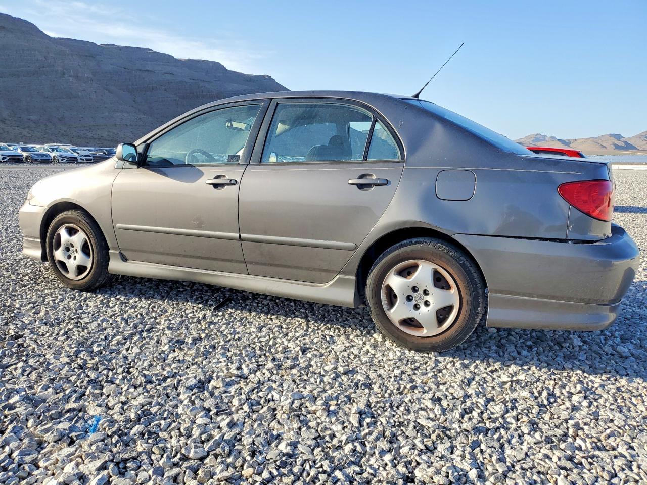 2004 TOYOTA COROLLA S photo 3