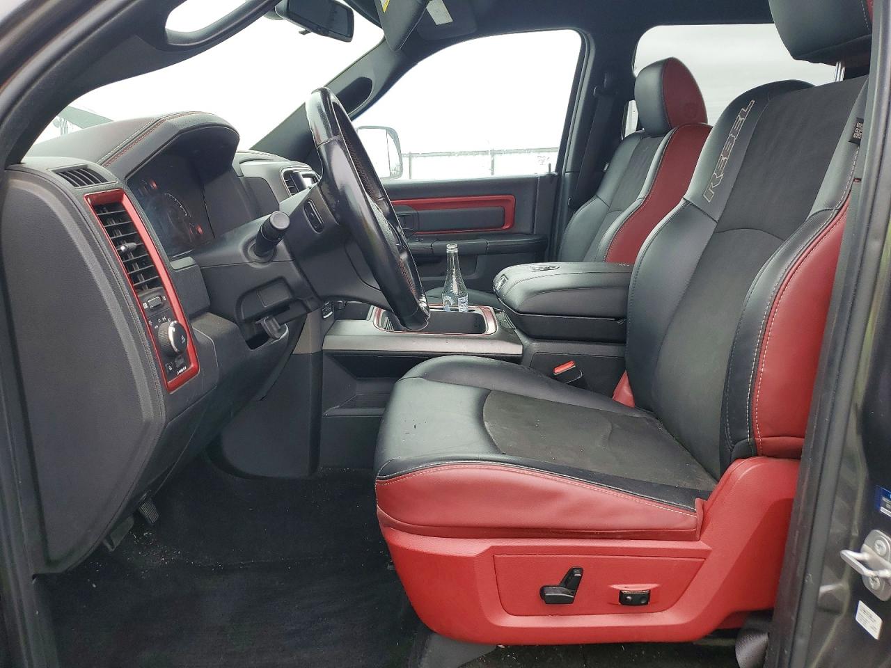 2018 RAM 1500 REBEL photo 19