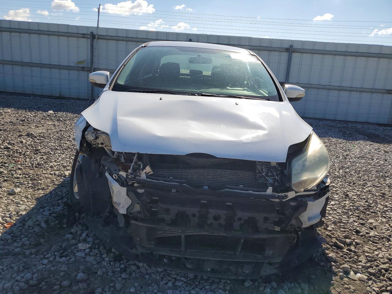 2013 FORD FOCUS SE photo 9