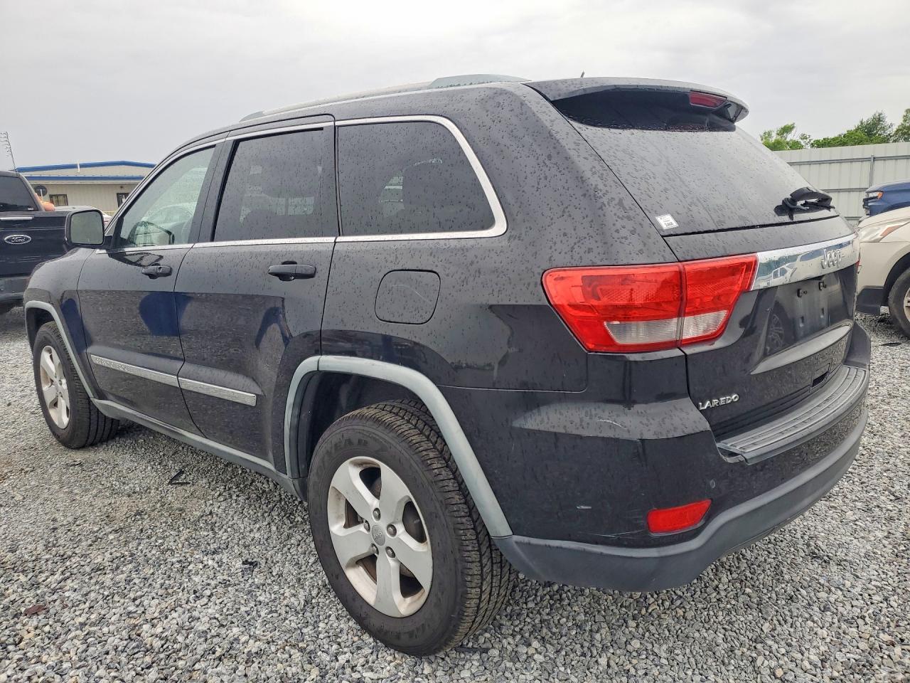 2012 JEEP GRAND CHEROKEE LAREDO photo 3