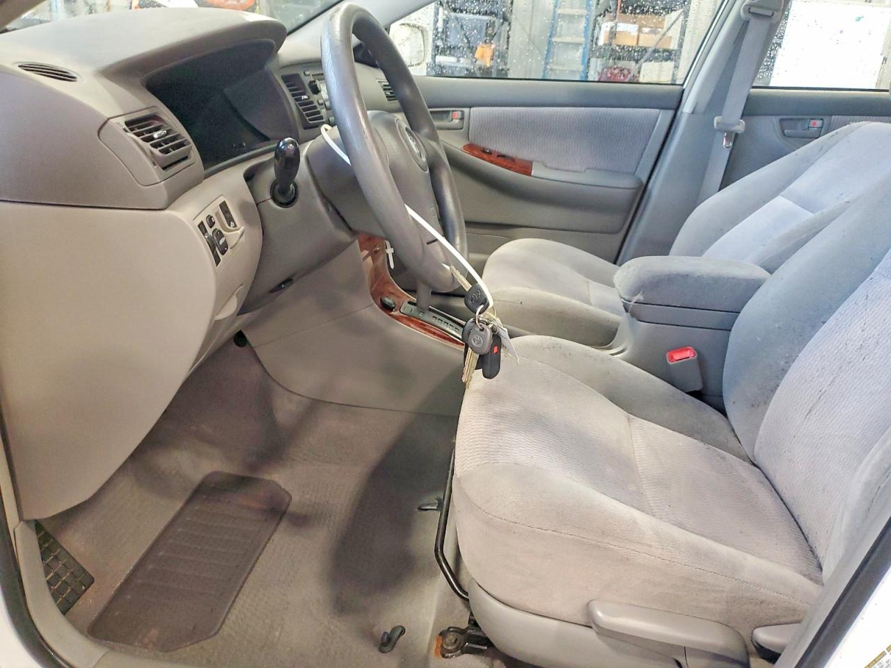 2007 TOYOTA COROLLA LE photo 7