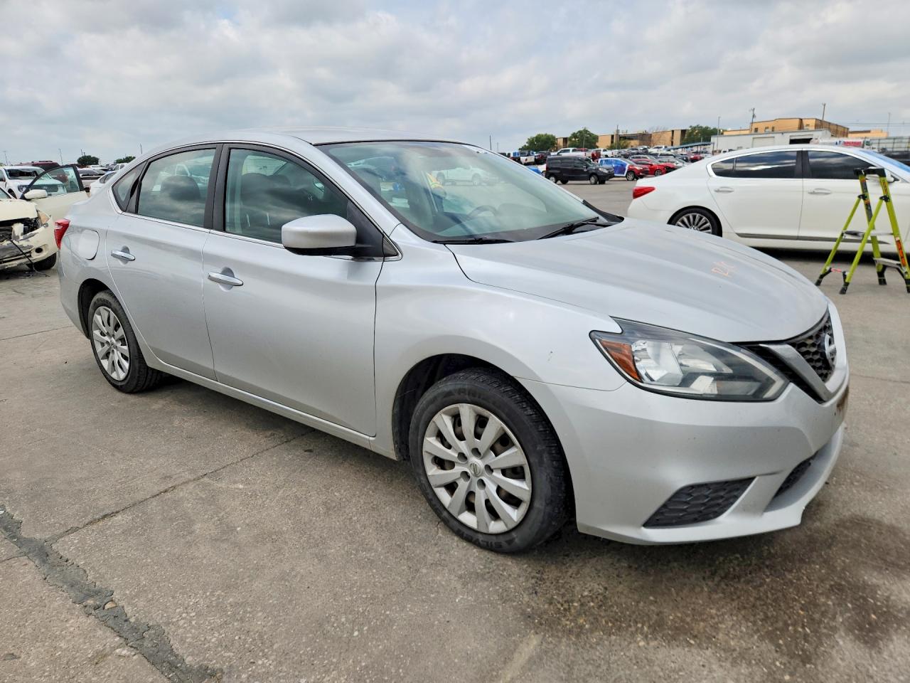 2016 NISSAN SENTRA S photo 4