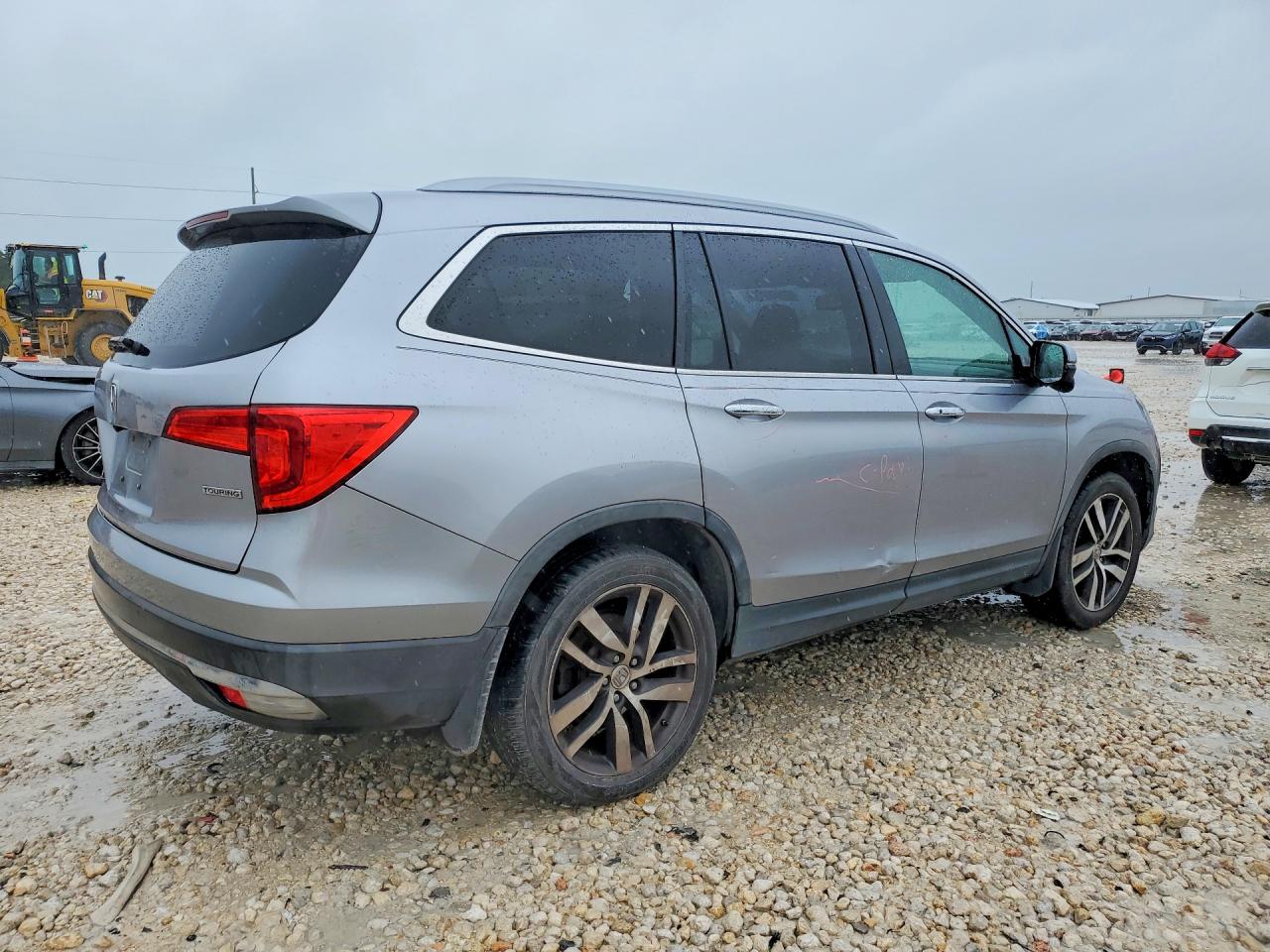 2016 HONDA PILOT TOURING photo 7