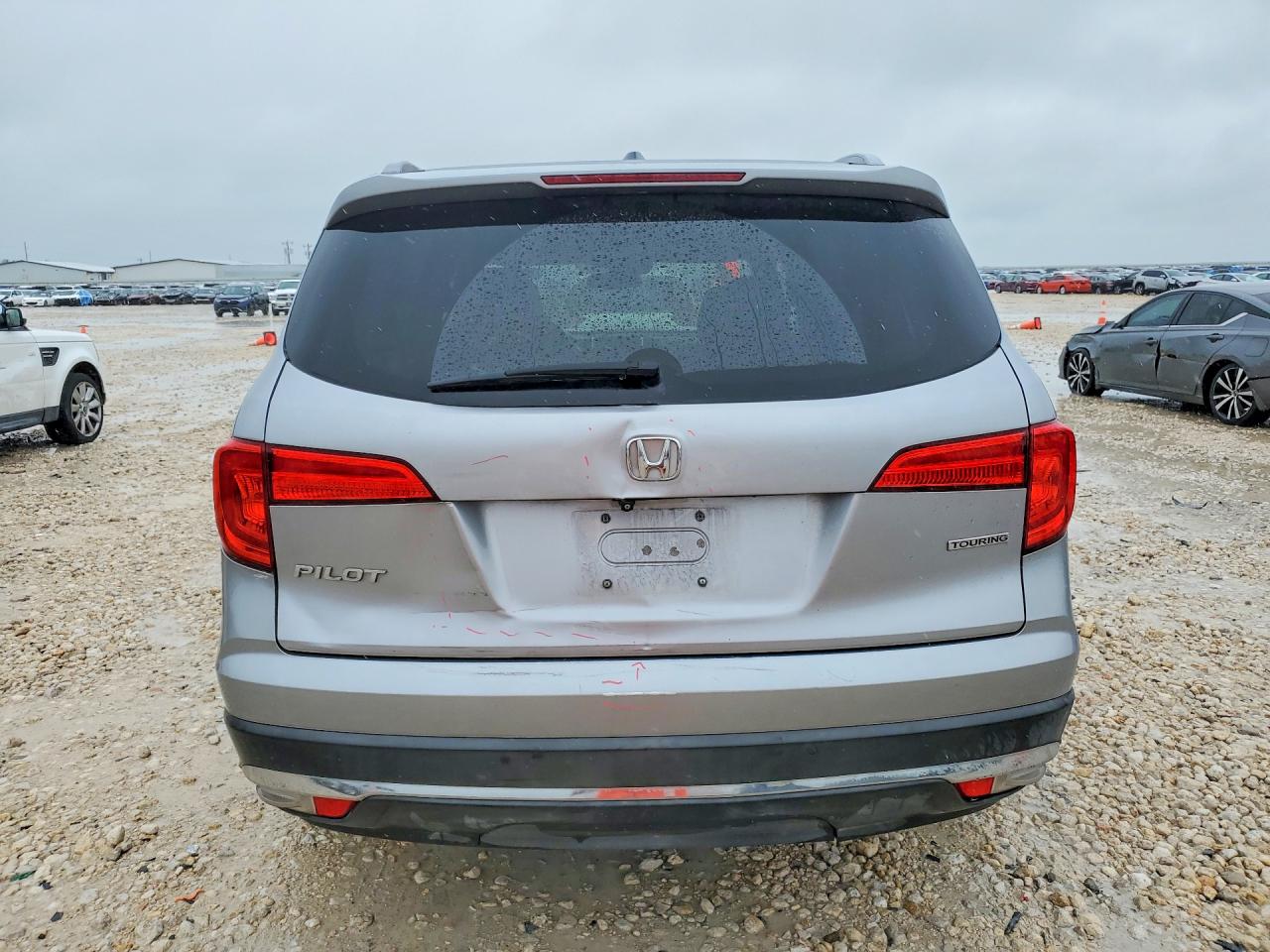 2016 HONDA PILOT TOURING photo 16