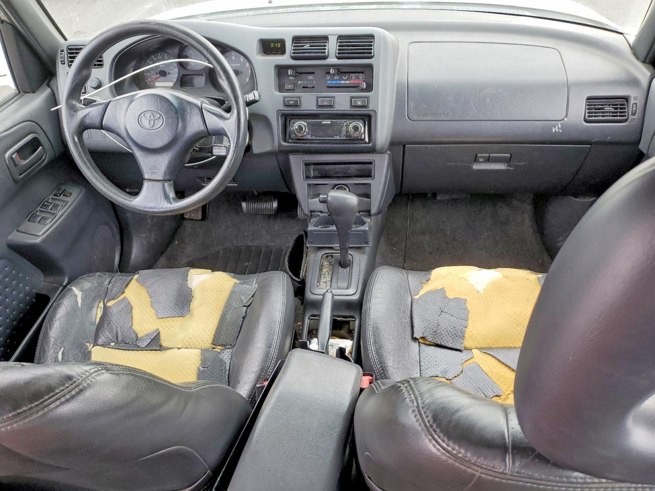 2000 TOYOTA RAV4 BASE photo 15
