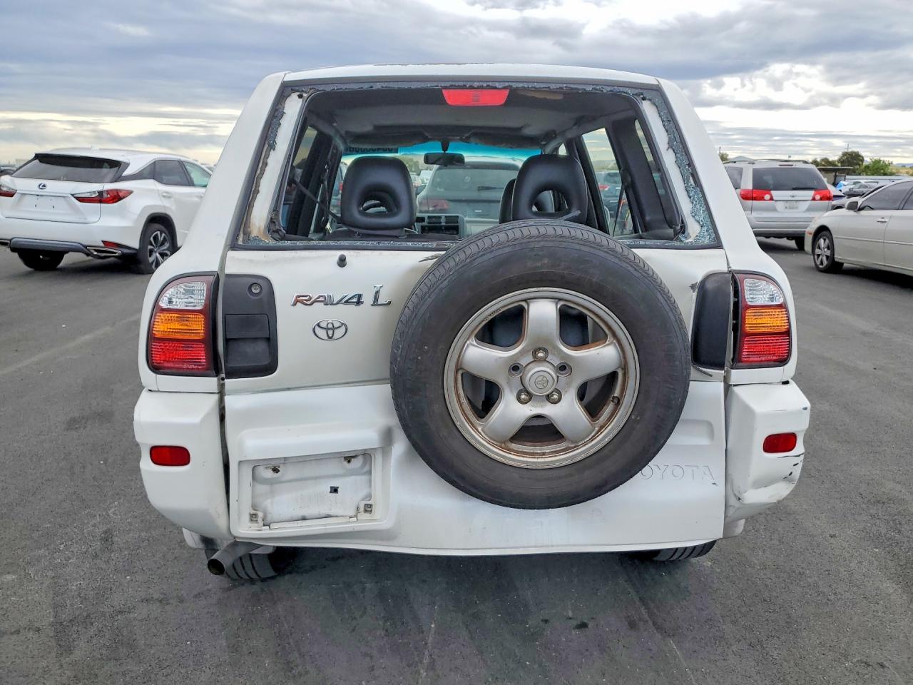 2000 TOYOTA RAV4 BASE photo 11