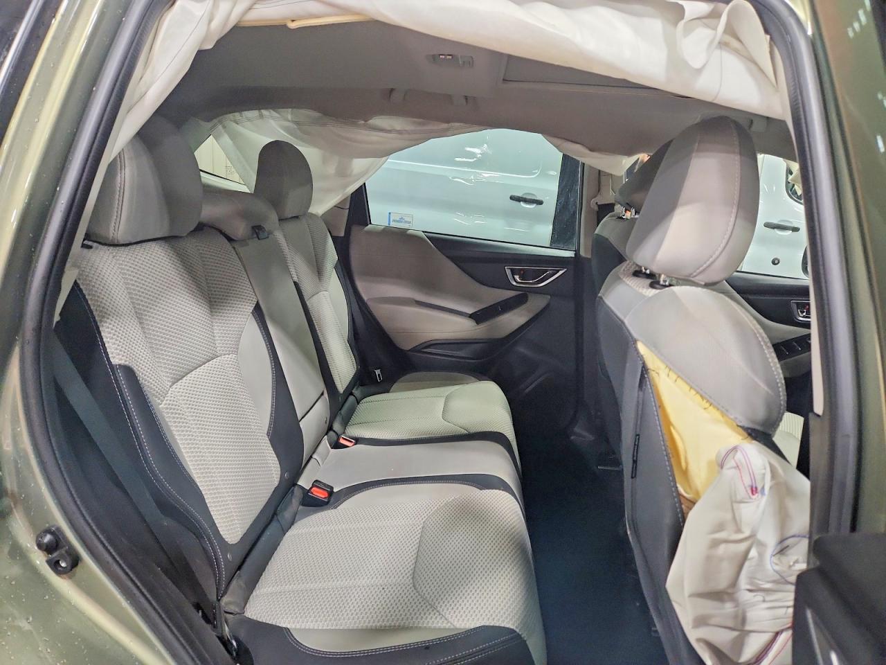 2020 SUBARU FORESTER PREMIUM photo 31