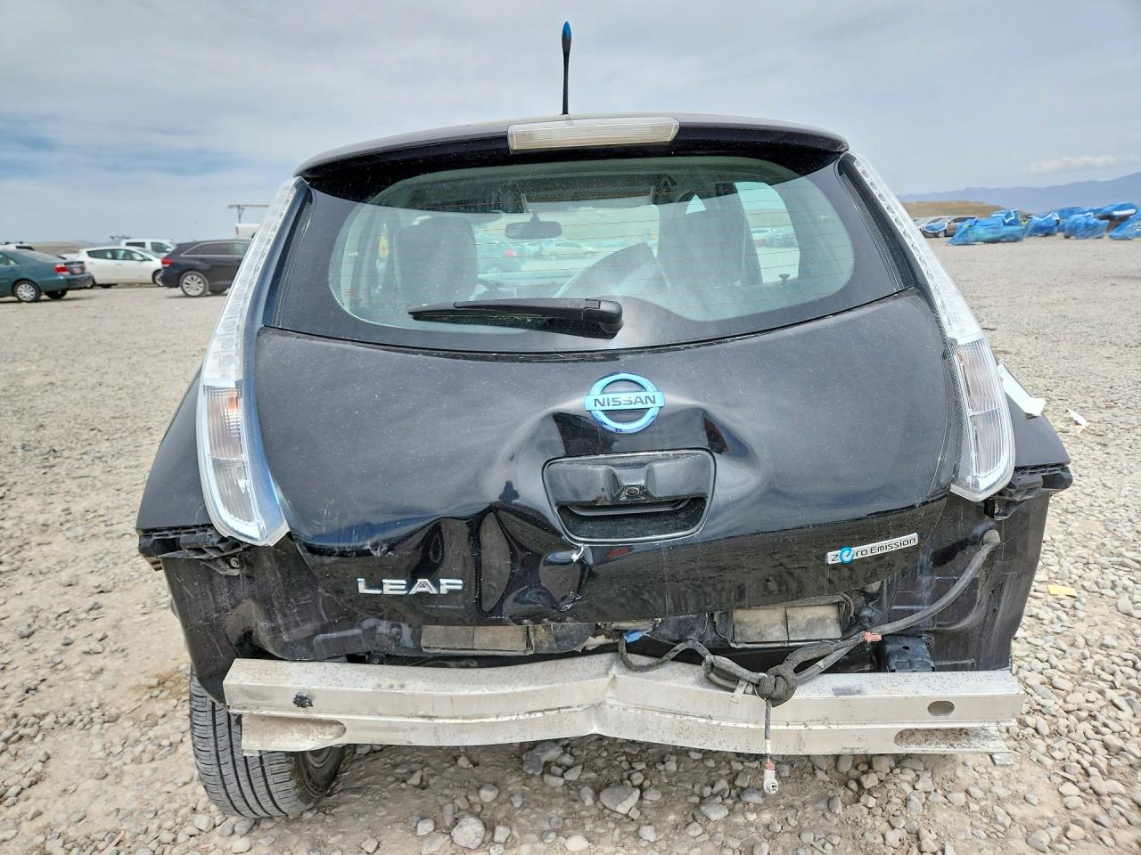 2013 NISSAN LEAF S photo 16