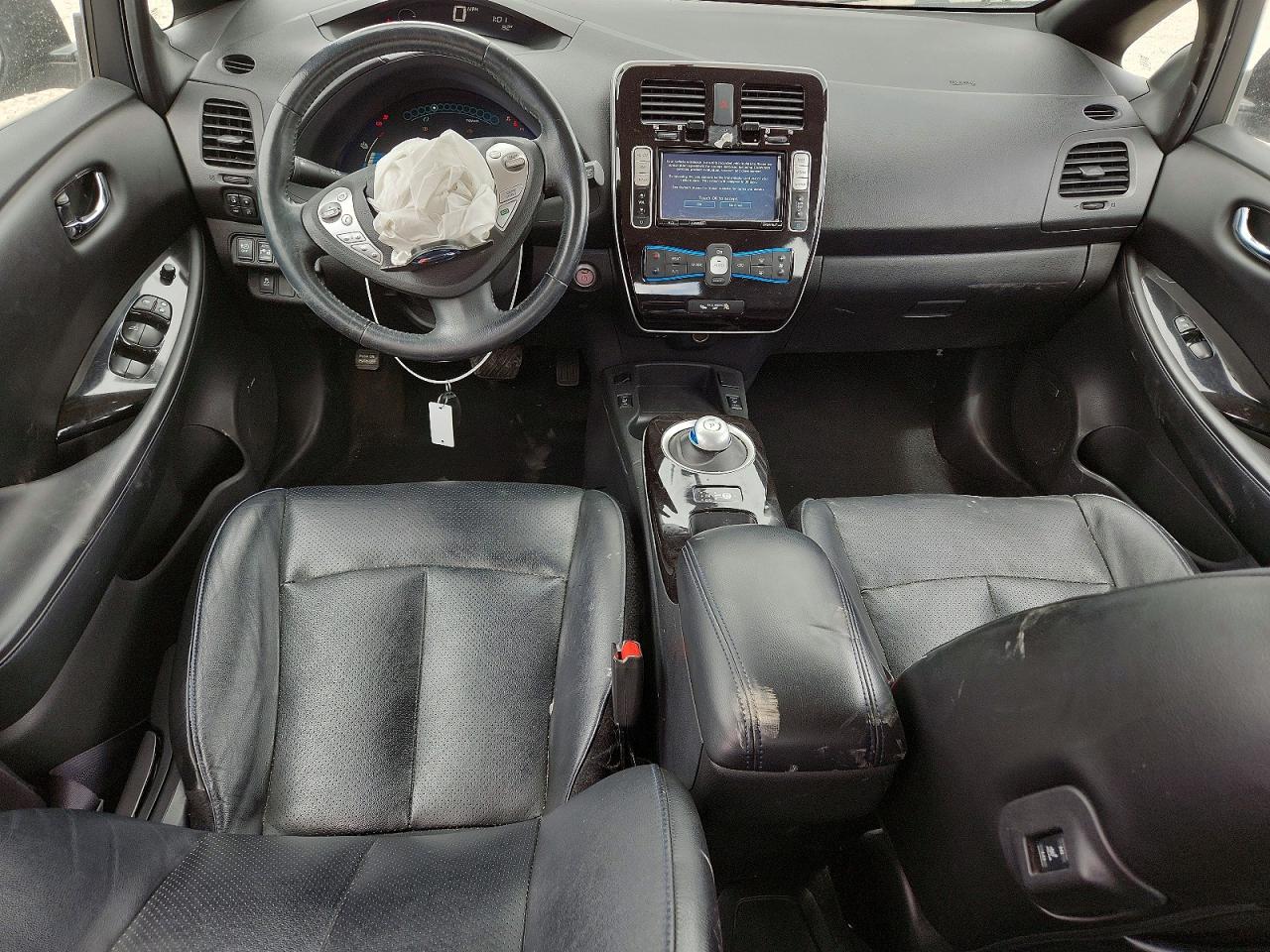 2013 NISSAN LEAF S photo 22