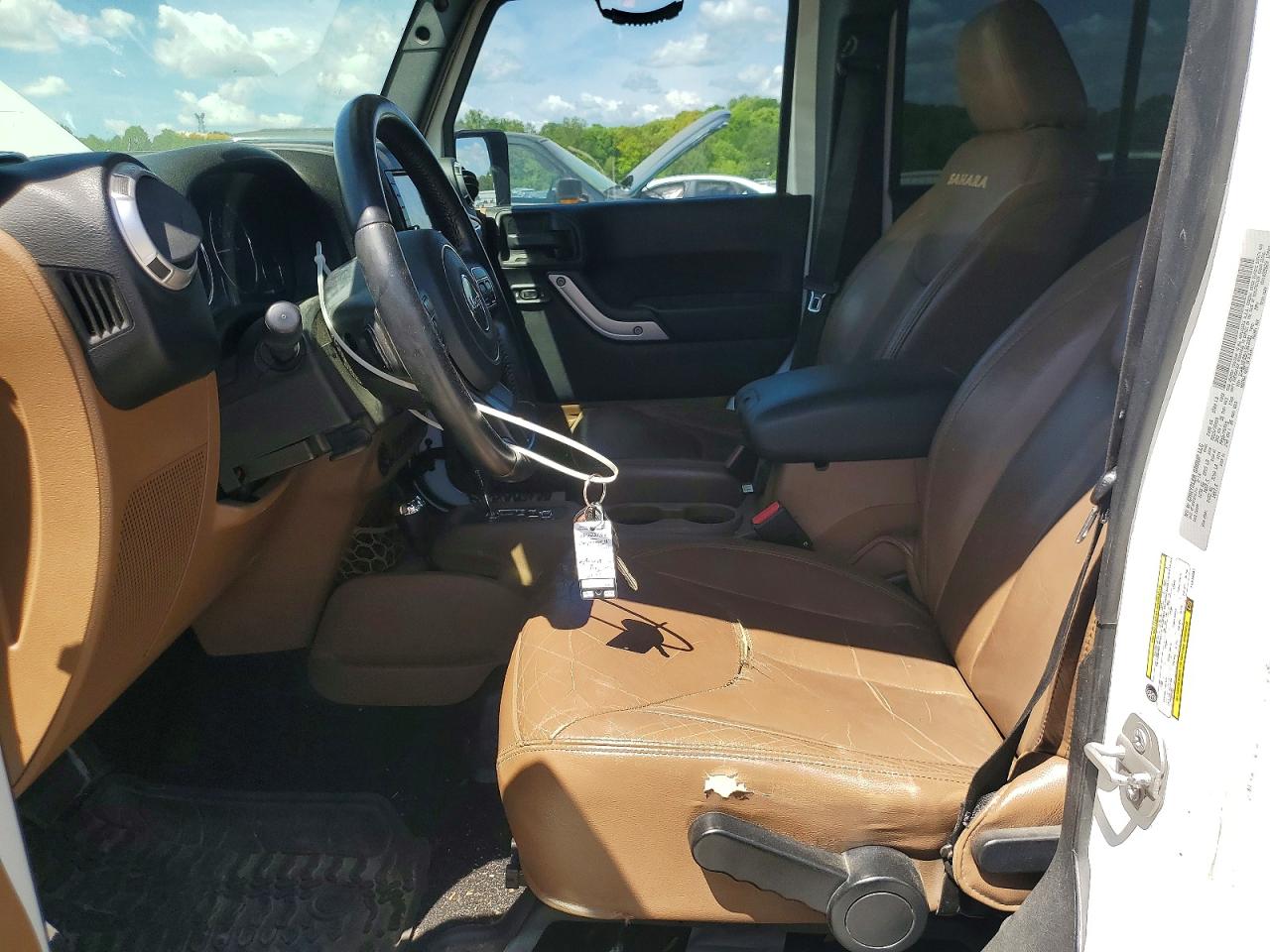 2015 JEEP WRANGLER UNLIMITED SAHARA photo 13