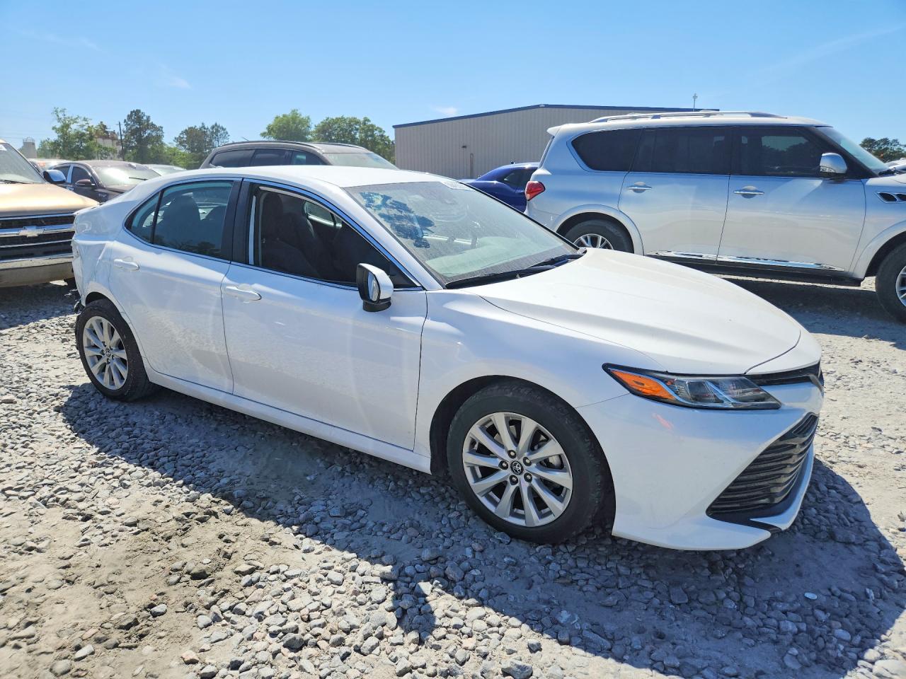 2020 TOYOTA CAMRY LE photo 10