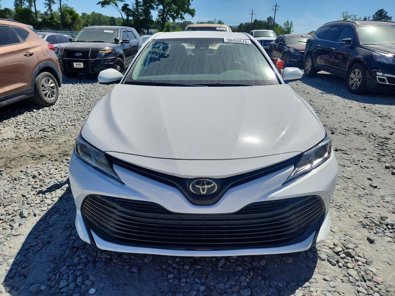 2020 TOYOTA CAMRY LE photo 13