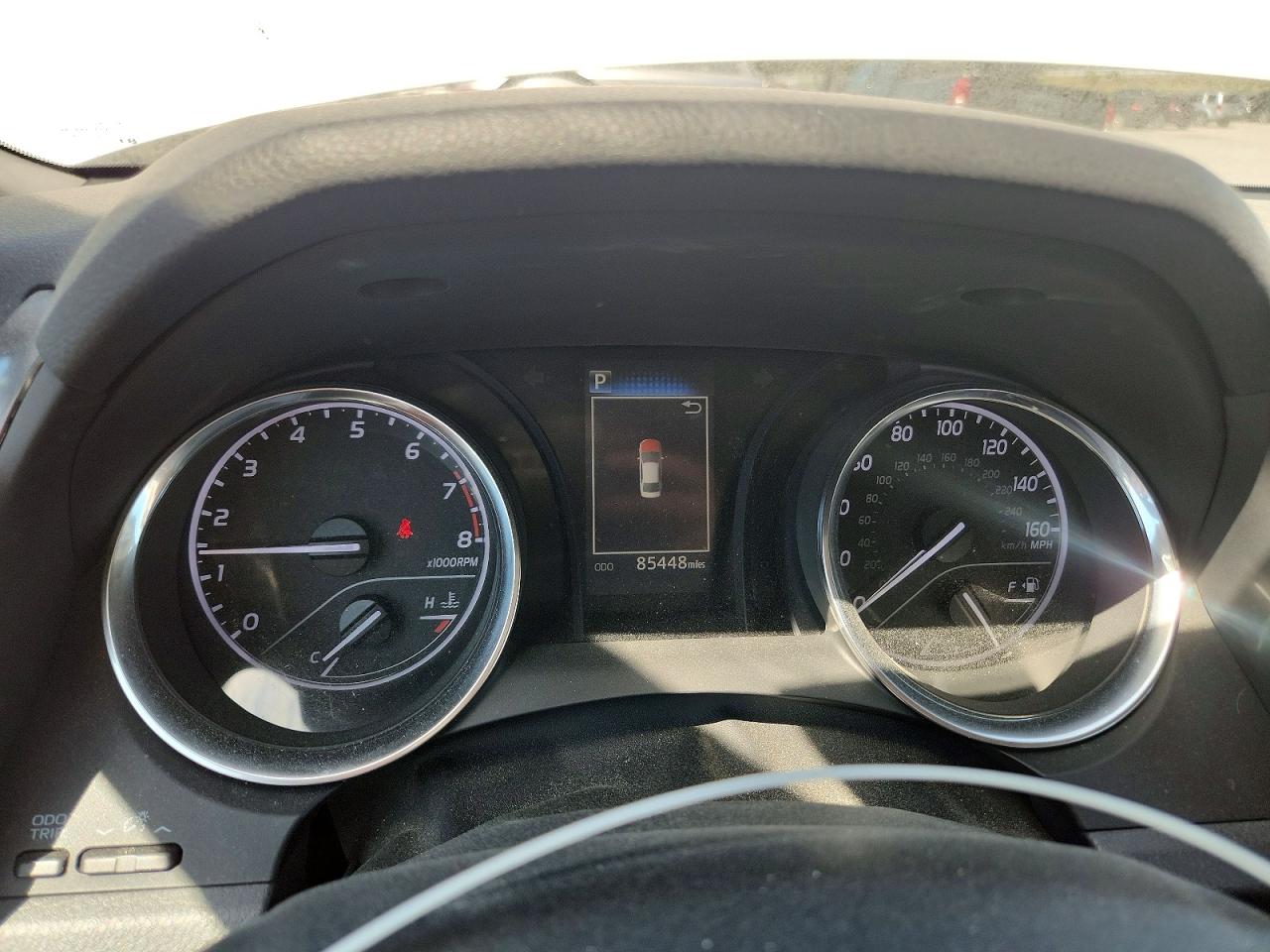 2020 TOYOTA CAMRY LE photo 25