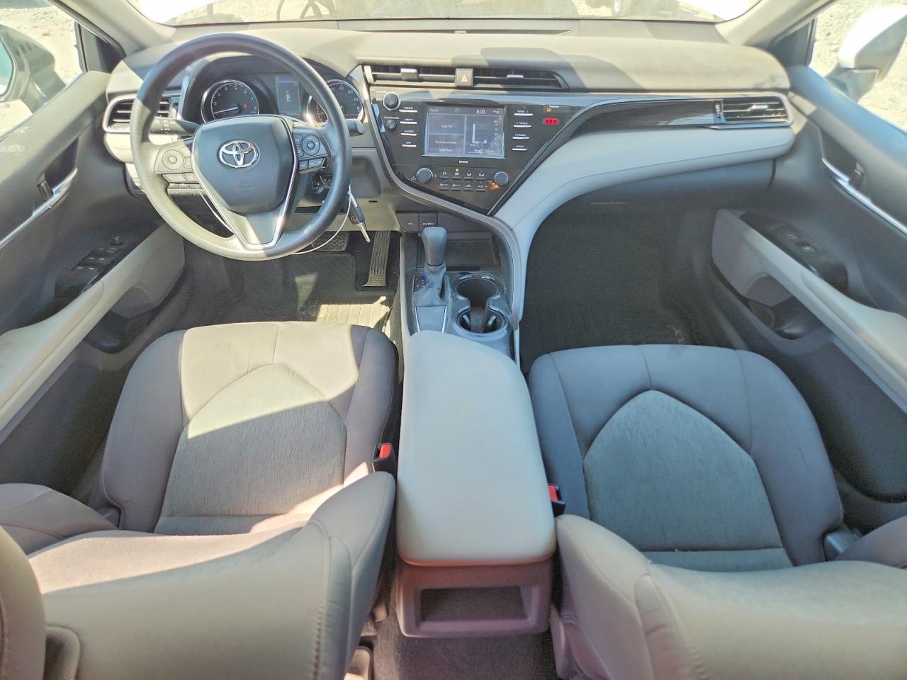 2020 TOYOTA CAMRY LE photo 22