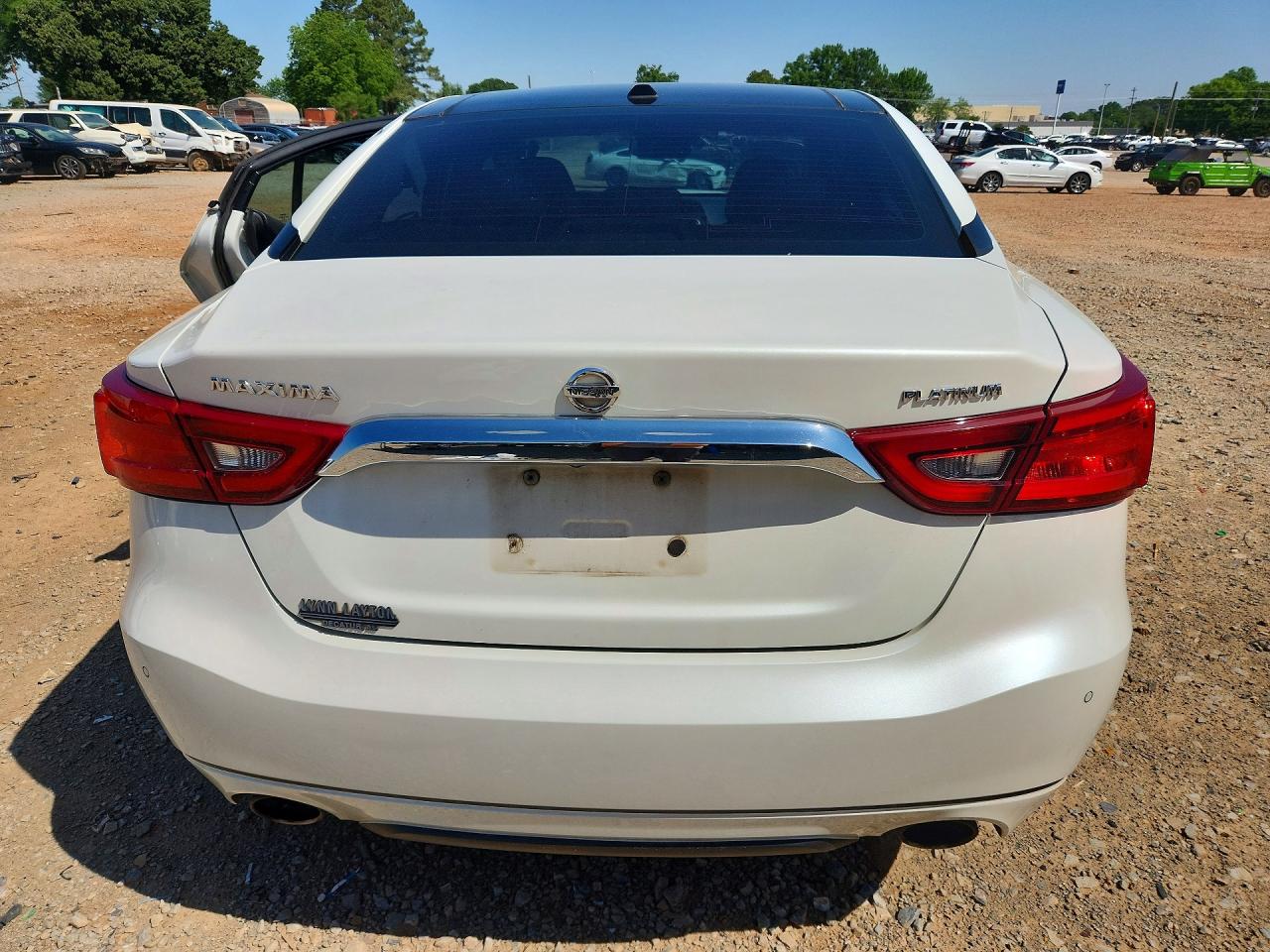 2017 NISSAN MAXIMA PLATINUM photo 11