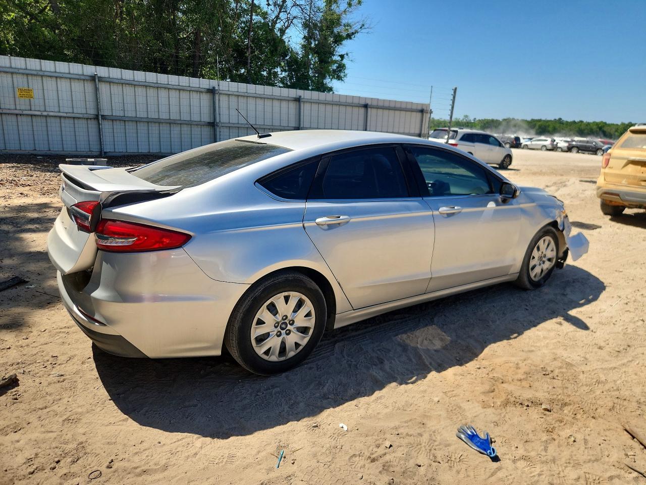 2019 FORD FUSION S photo 5