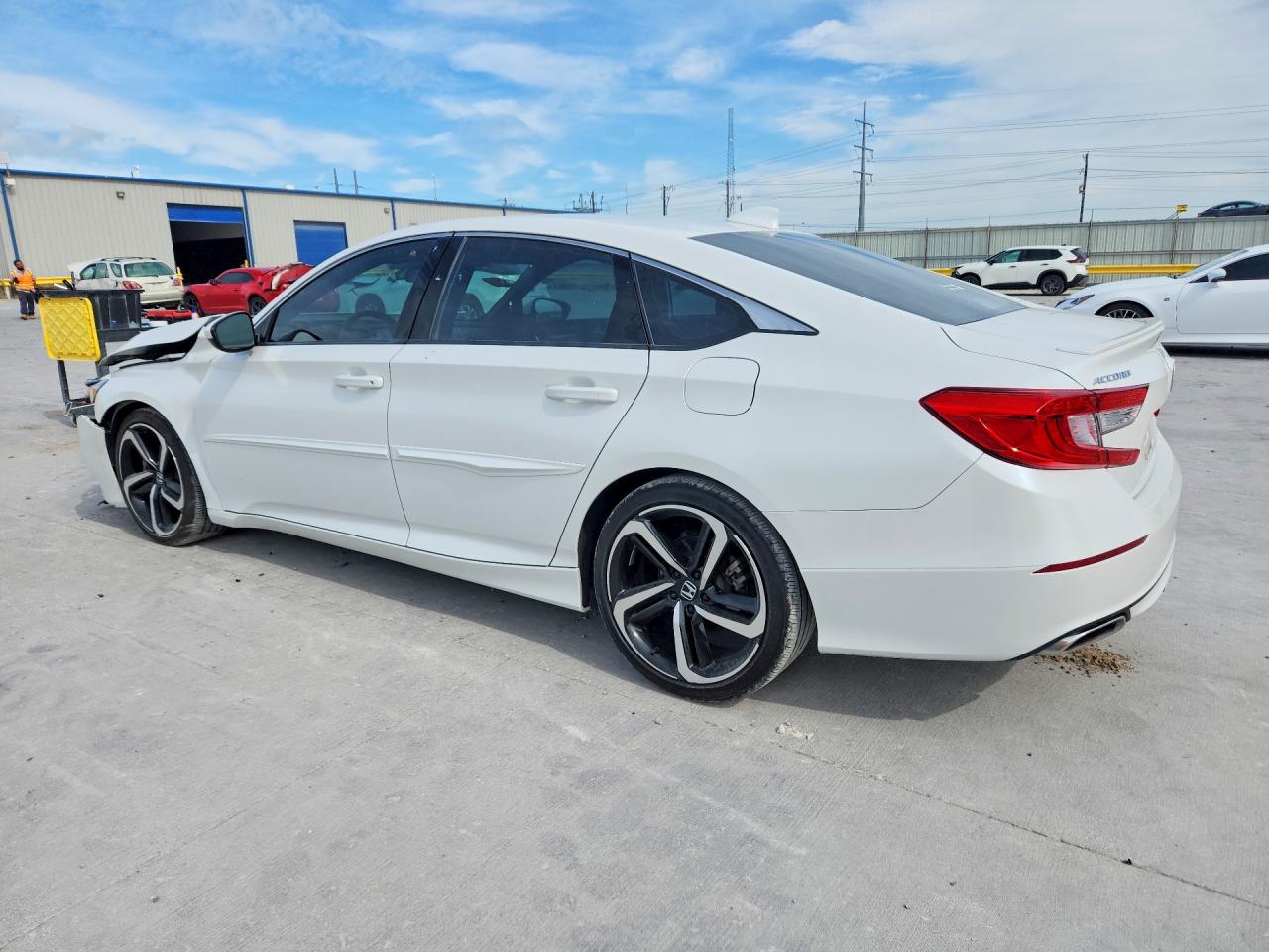 2018 HONDA ACCORD SPORT photo 4