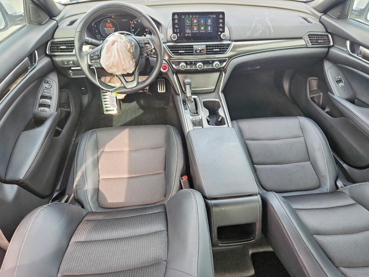 2018 HONDA ACCORD SPORT photo 22