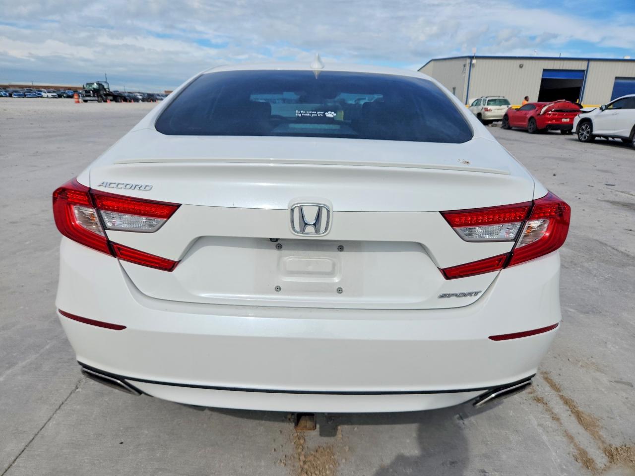 2018 HONDA ACCORD SPORT photo 16