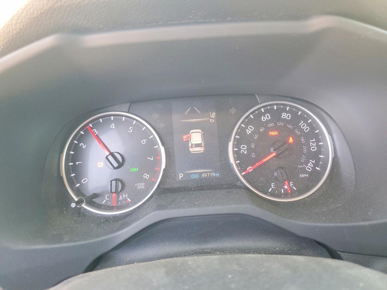 2019 TOYOTA RAV4 photo 17