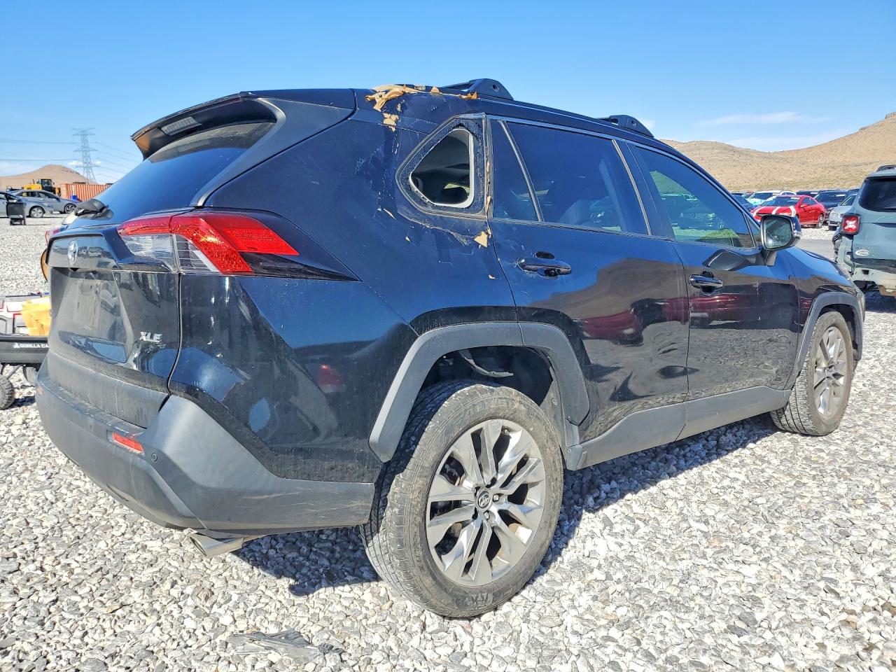 2019 TOYOTA RAV4 photo 5