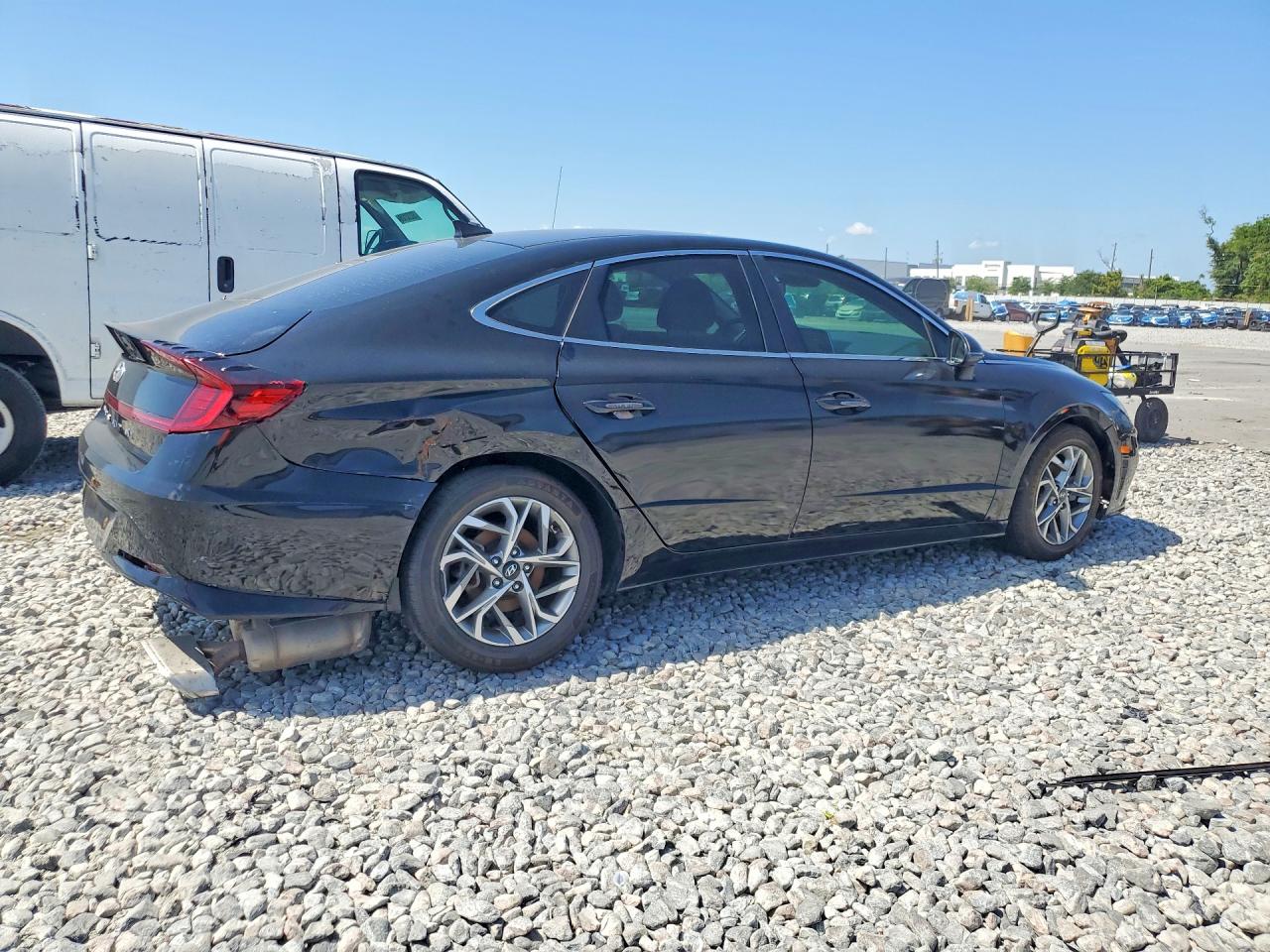 2020 HYUNDAI SONATA SEL photo 3