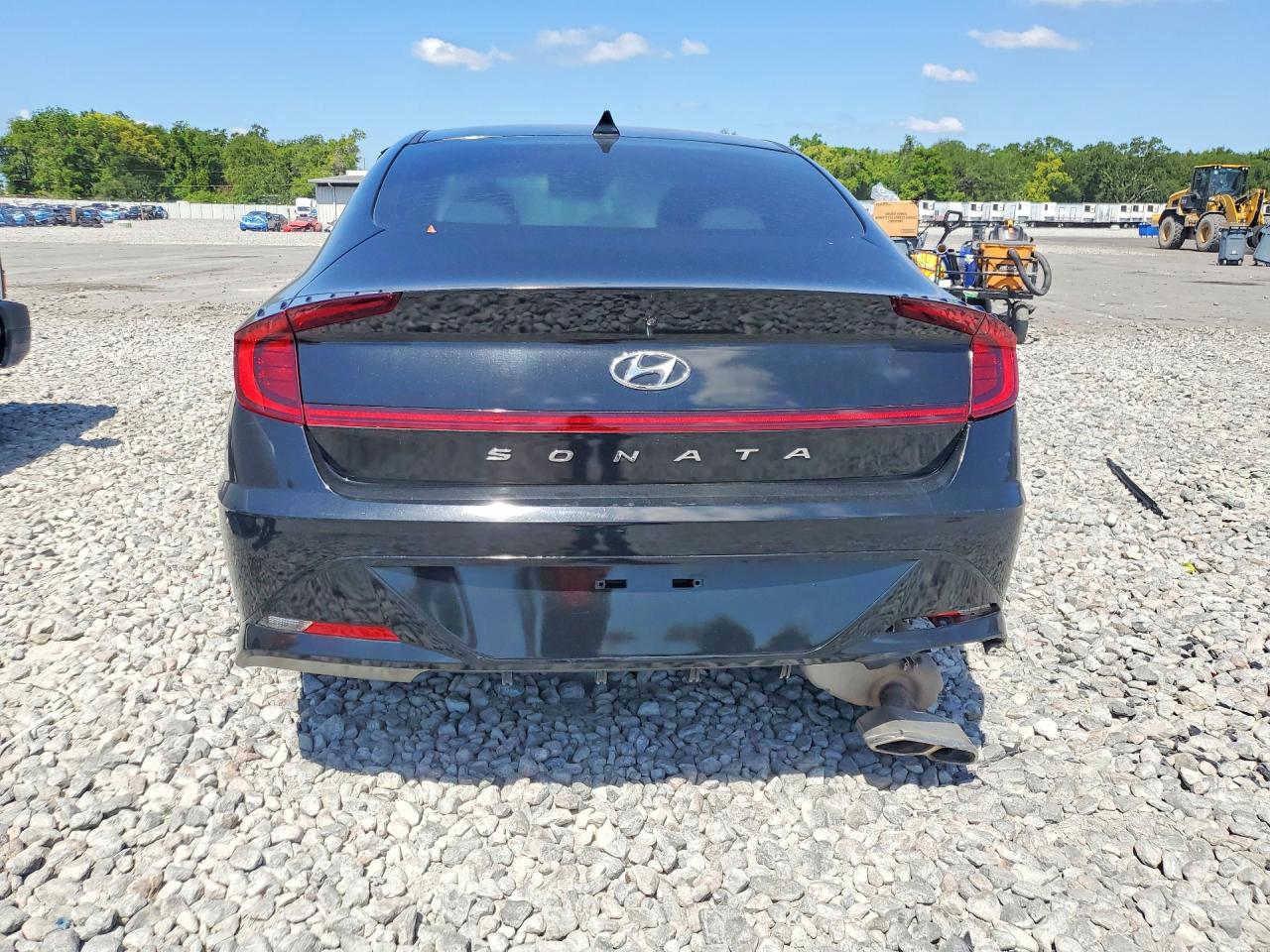 2020 HYUNDAI SONATA SEL photo 6