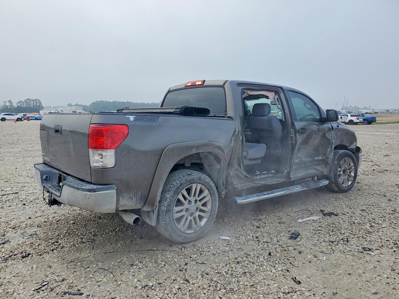 2013 TOYOTA TUNDRA CREWMAX SR5 photo 7