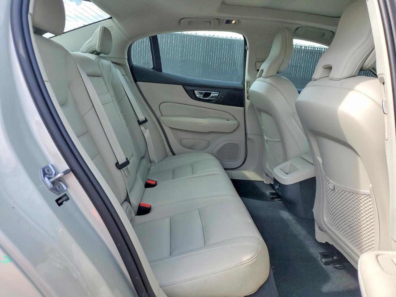 2020 VOLVO S60 T5 MOMENTUM photo 19