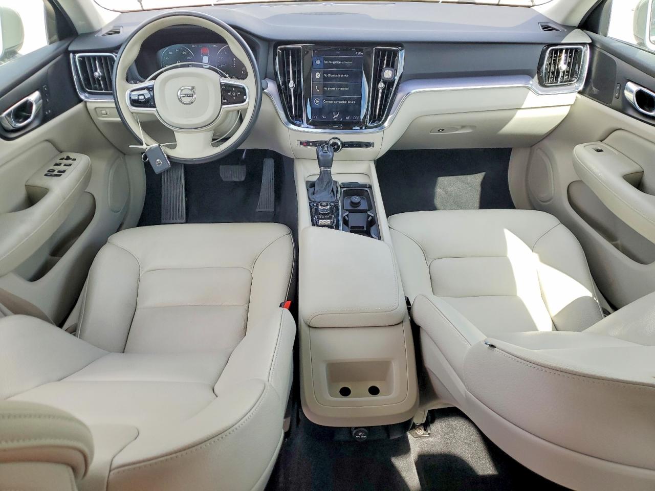 2020 VOLVO S60 T5 MOMENTUM photo 15