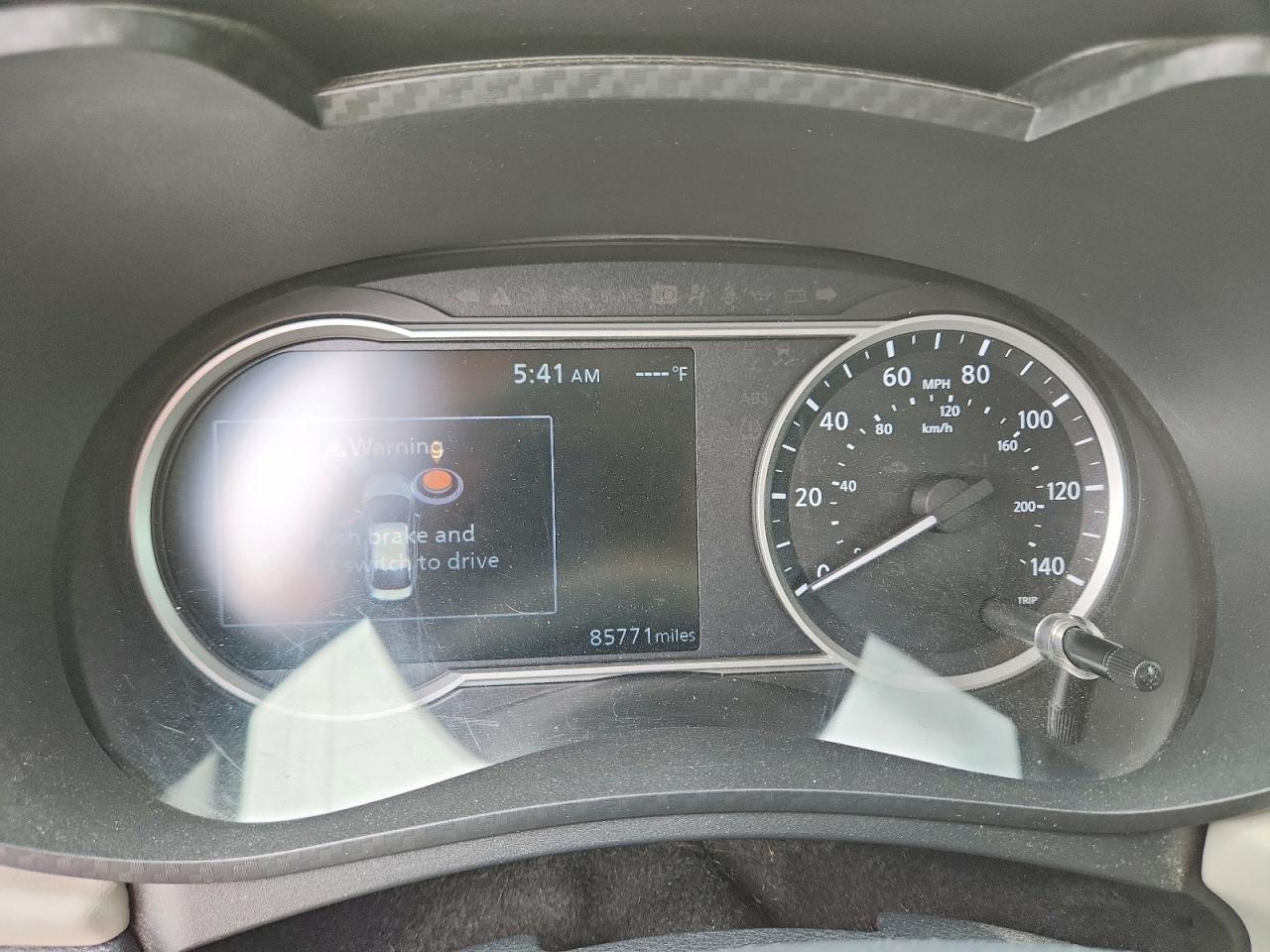 2020 NISSAN VERSA SV photo 9