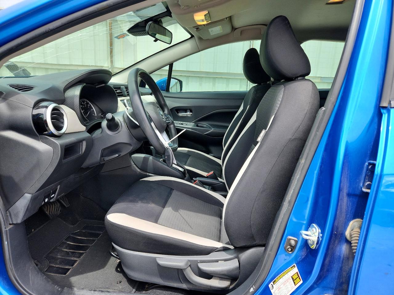 2020 NISSAN VERSA SV photo 7