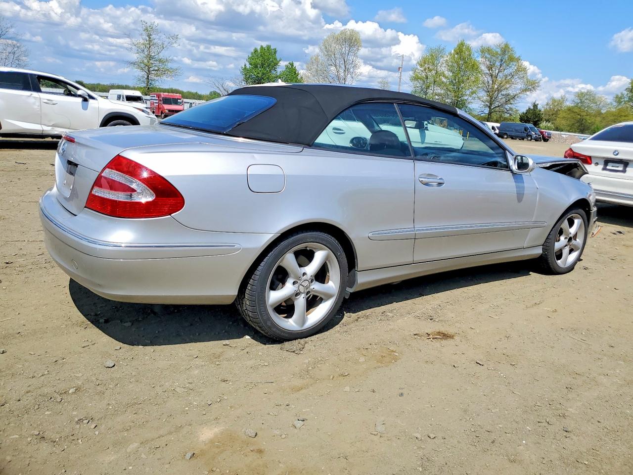 2005 MERCEDES-BENZ CLK 320 photo 5