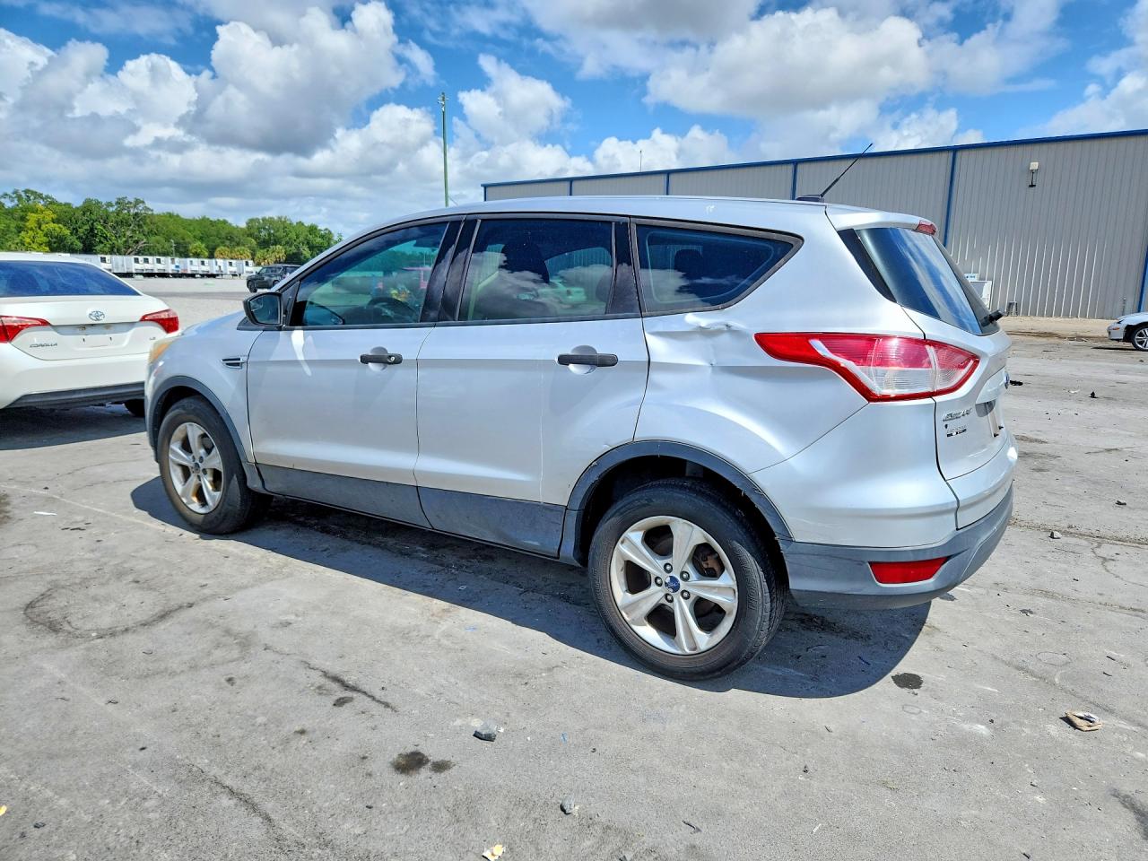 2016 FORD ESCAPE photo 4