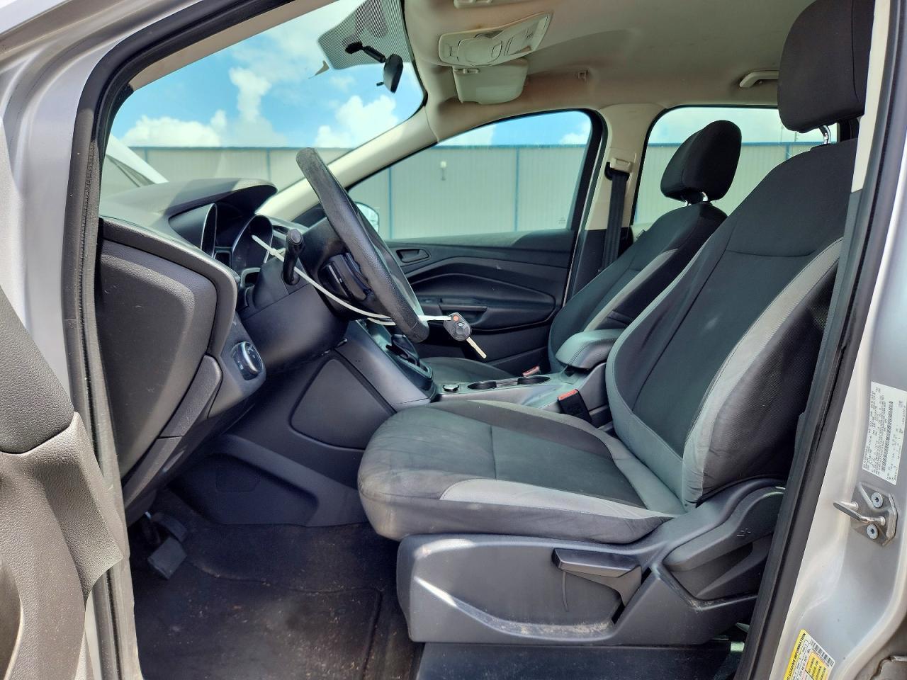 2016 FORD ESCAPE photo 19