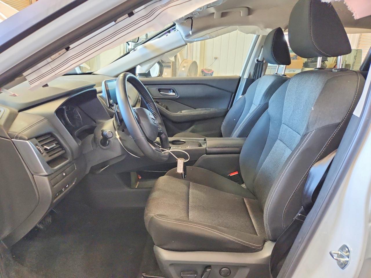 2025 NISSAN ROGUE SV photo 13