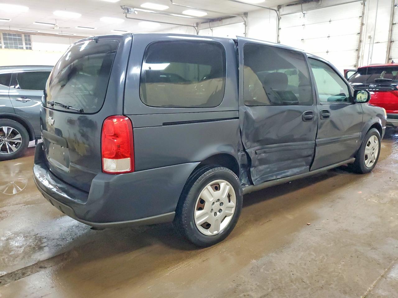2008 CHEVROLET UPLANDER LS photo 3