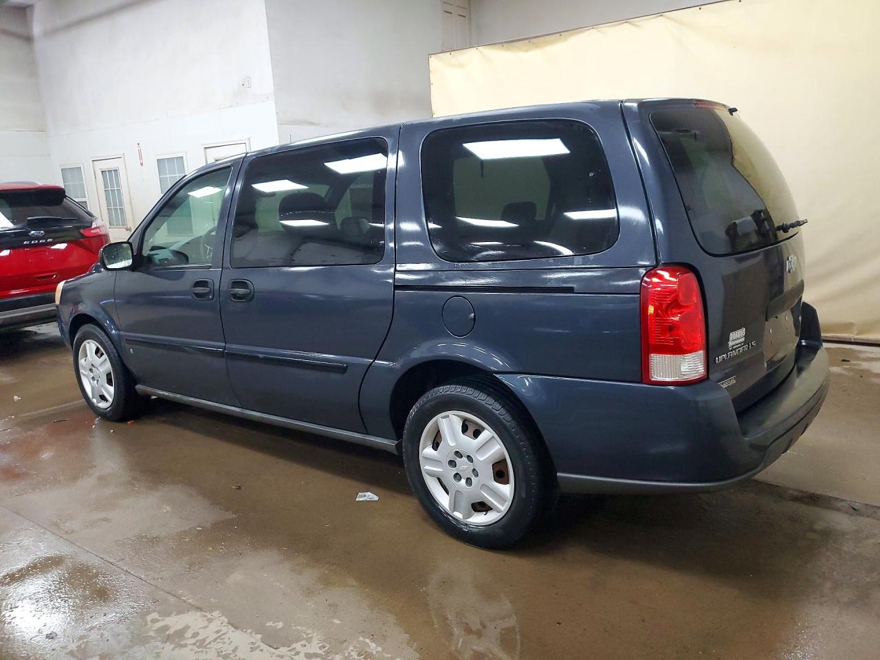 2008 CHEVROLET UPLANDER LS photo 2