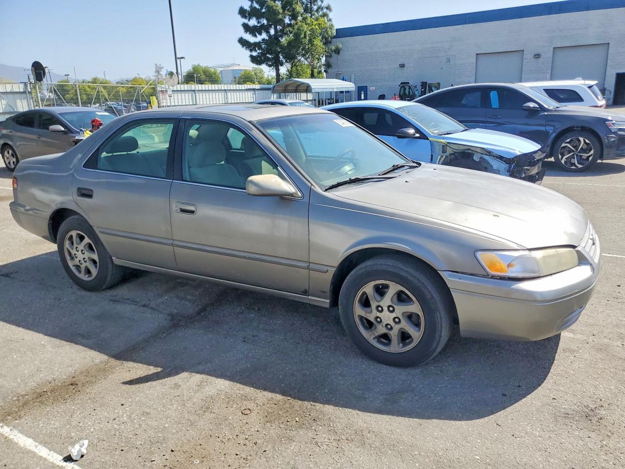 1997 TOYOTA CAMRY LE V6 photo 7