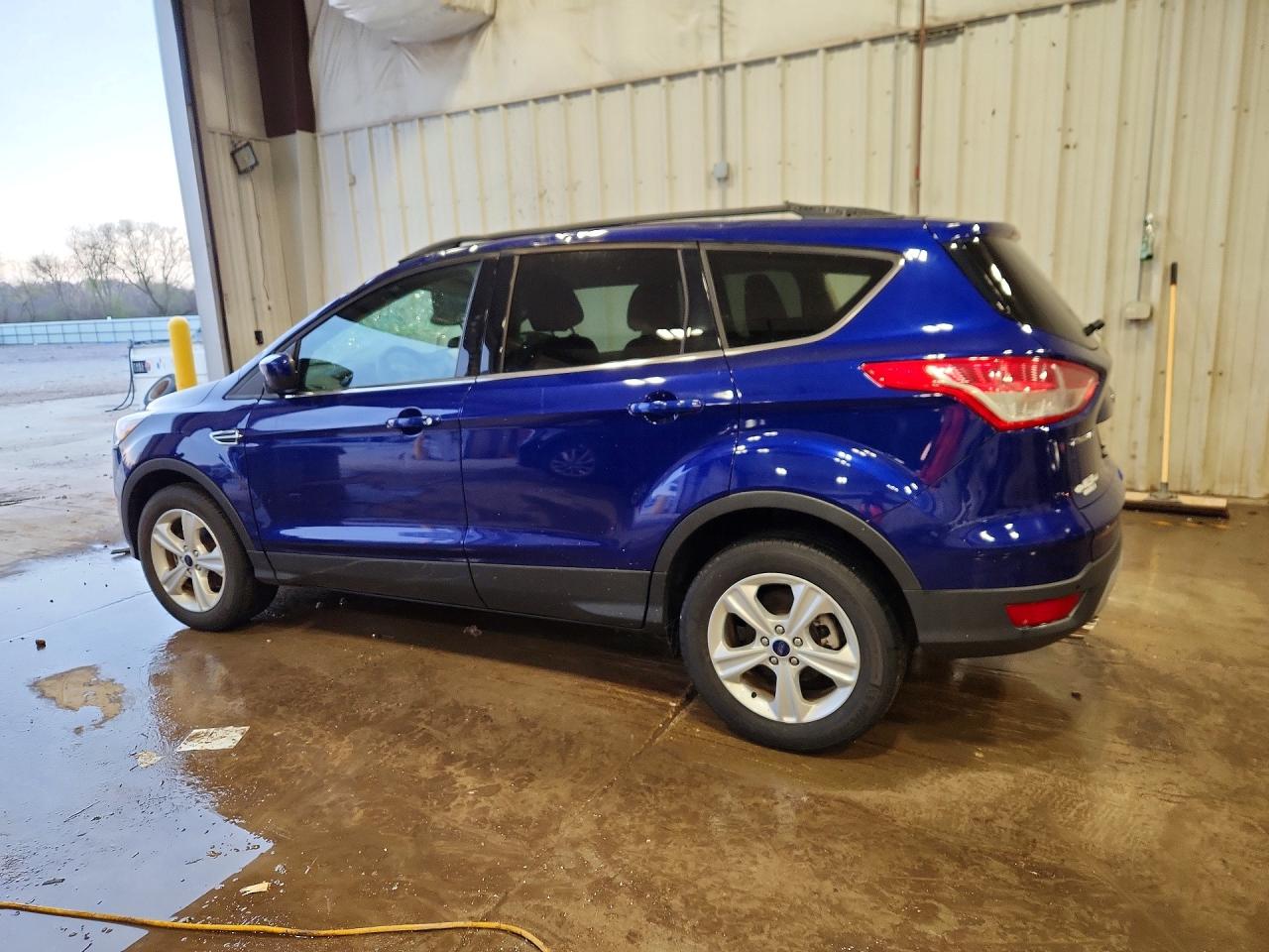 2016 FORD ESCAPE SE photo 4