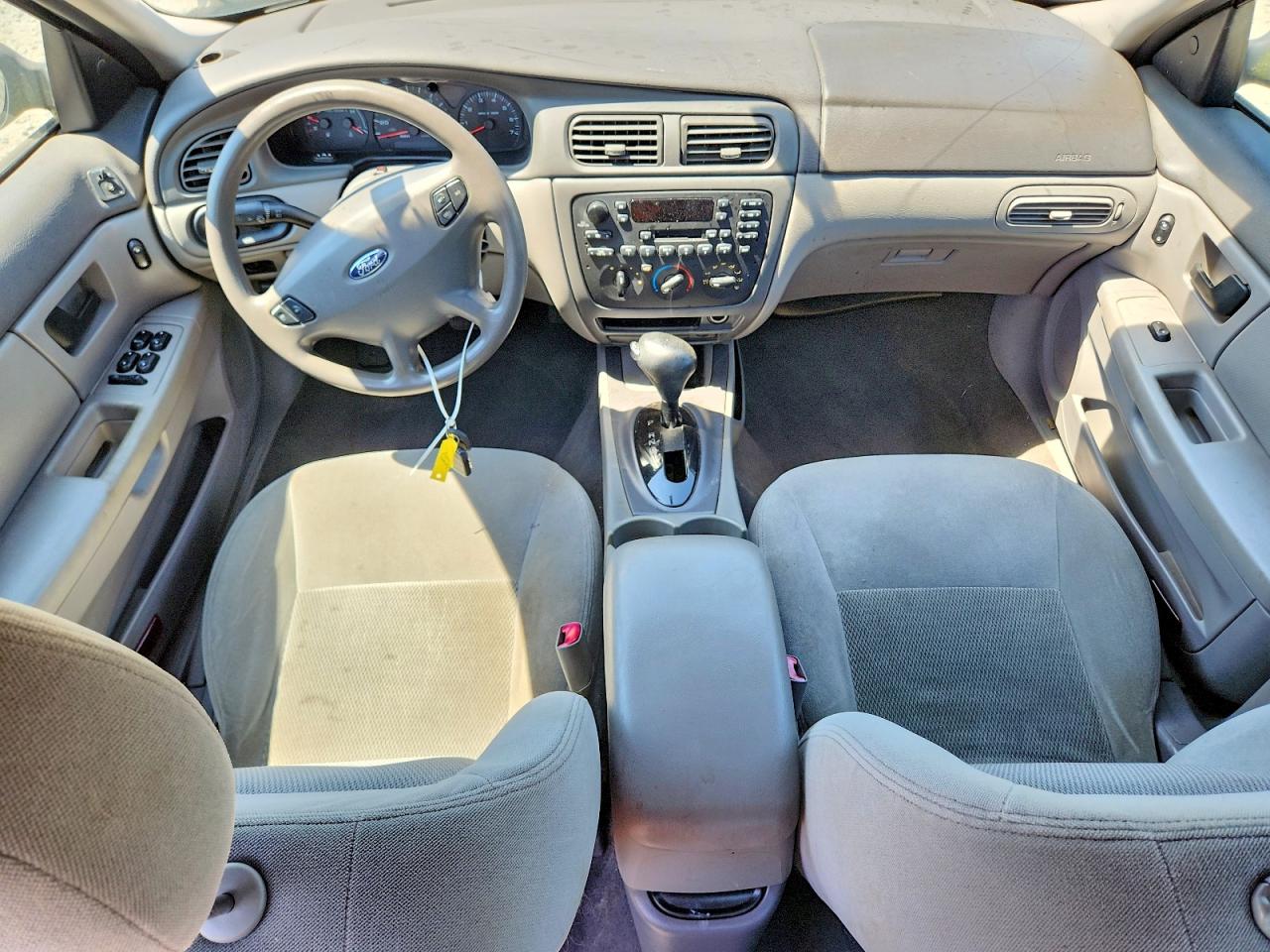 2003 FORD TAURUS photo 8